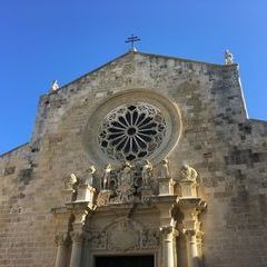 Hauptportal der Kathedrale Santa Annunziata in Otranto.