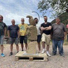 Das Team mit der fertigen Arbeit Das Team mit der fertigen Arbeit