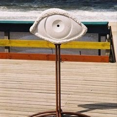 Mit dem Auge des Kranichs&comma; Marmor &plus; Eisen