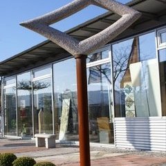 Steinzeichen&comma; Granit &plus; Eisen