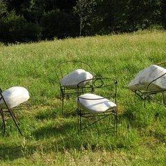 Monolog zu viert&comma; Marmor &plus; Eisenst&uuml;hle