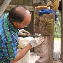 Und weiter wird an den Steinen gearbeitet