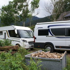 Aufmarsch der Wohnmobile: Camping am Maierhof.