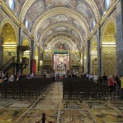 Besichtigung am Tag 1: Die St. John Co-Kathedrale