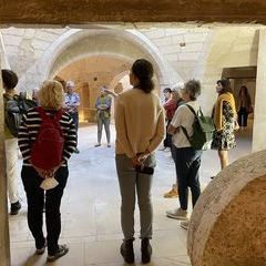 Exkursion ins Museum von Cursi - Historische Olivenmühle und zeitgenössische Ausstellung in pietra leccese.