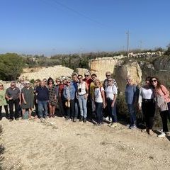 Gruppenfoto des zweiten Kurses AP2-22 mit Ingegnere und Dottoressi ;-)