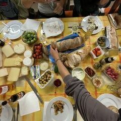 Reichhaltiges Abendvesper mit Mitgebrachtem der KursteilnehmerInnen