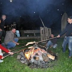 Das beliebte Stockbrotbacken