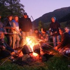 In Vorbereitung des Schwarzwälder Hotdogs à la Martini