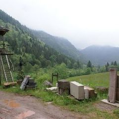 Die Wetterprognosen lassen uns hängen, doch es wird unbesehen draußen weiter geklopft