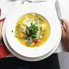 Minestrone dekoriert