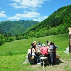 Mittagessen am Altar